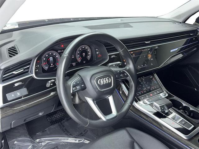 Photo of 2023 Black Metallic Audi Q7