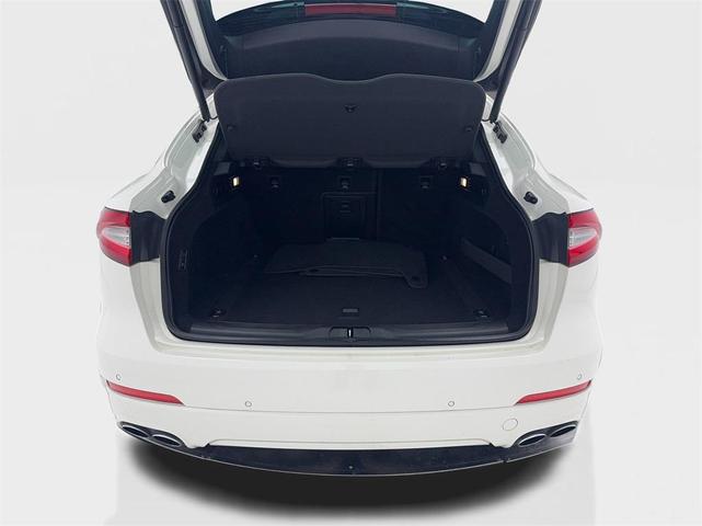 Photo of 2020 Bianco Maserati Levante
