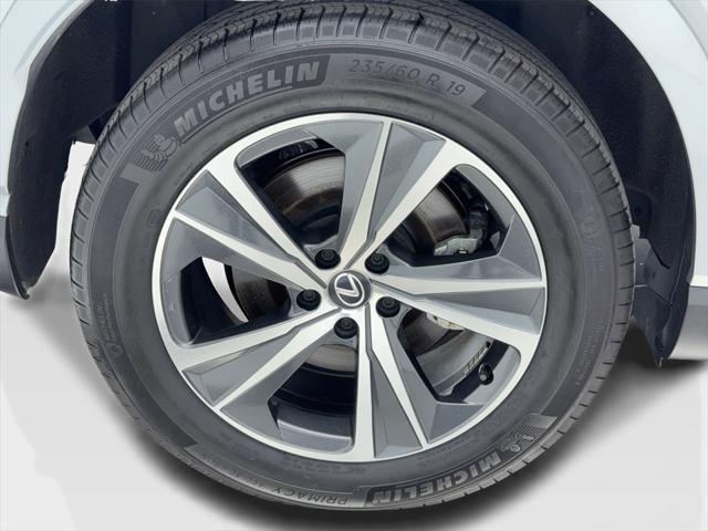 Photo of 2023 Iridium Lexus RX 350