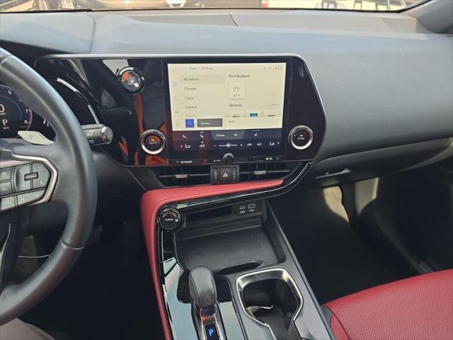 Photo of 2023 Atomic Silver Lexus NX 250