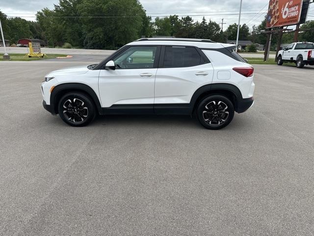 Photo of 2021 Iridescent Pearl Tricoat Chevrolet Trailblazer