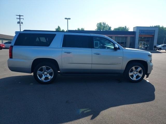 Photo of 2016 Silver Ice Metallic Chevrolet Suburban