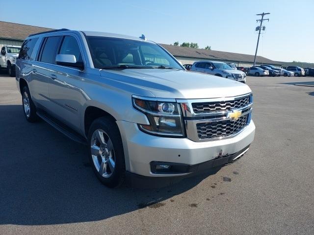 Photo of 2016 Silver Ice Metallic Chevrolet Suburban