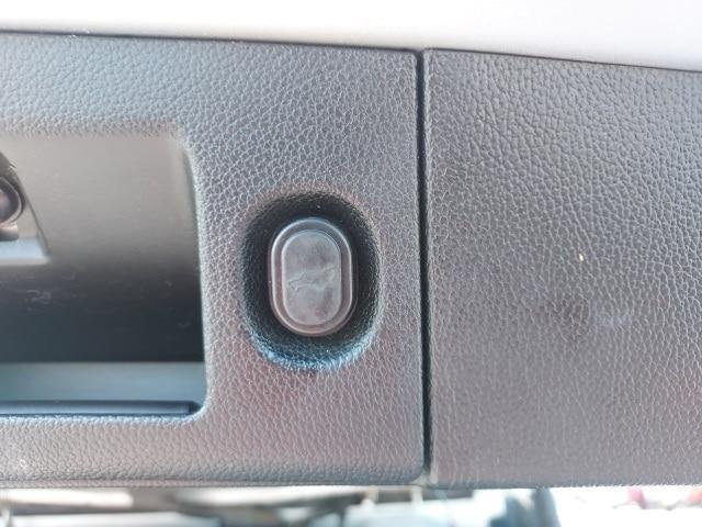 Photo of 2016 Silver Ice Metallic Chevrolet Suburban