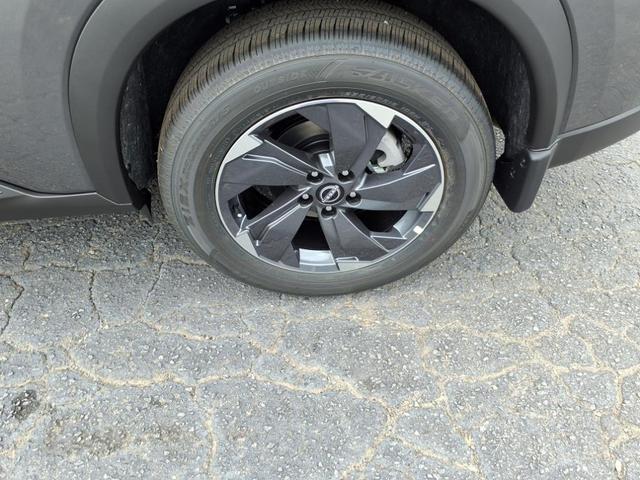 Photo of 2026 Gun Metallic Nissan Rogue