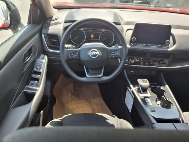 Photo of 2025 Scarlet Ember Nissan Rogue
