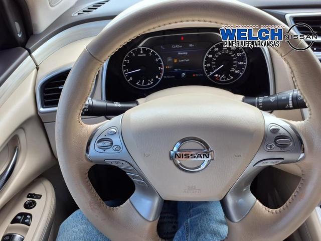 Photo of 2017 White Nissan Murano
