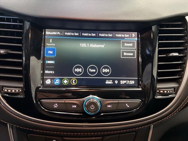Photo of 2019 White Chevrolet Trax