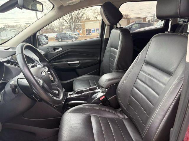 Photo of 2014 Red Ford Escape