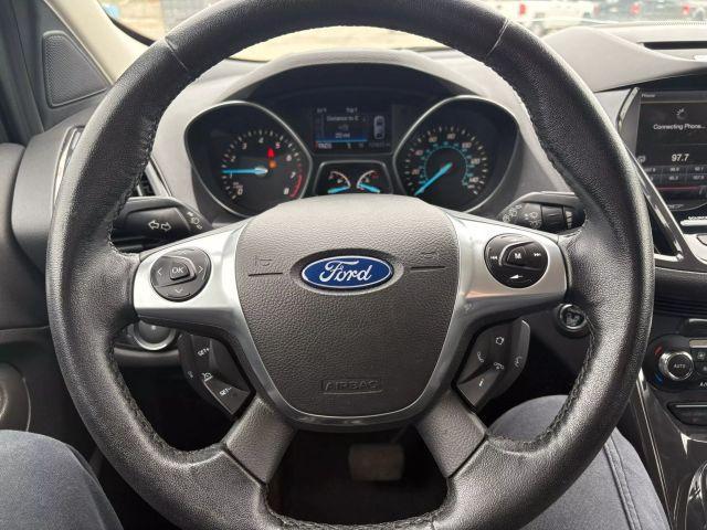 Photo of 2014 Red Ford Escape