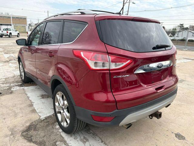 Photo of 2014 Red Ford Escape