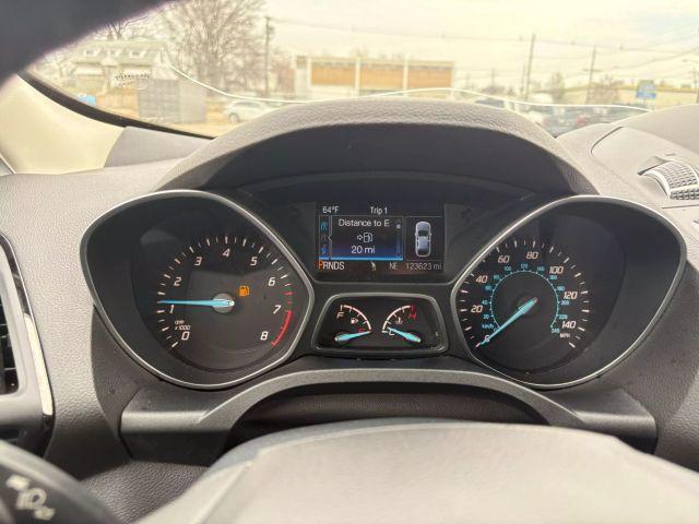 Photo of 2014 Red Ford Escape