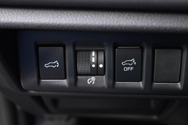 Photo of 2024 Crystal Black Silica Subaru Outback