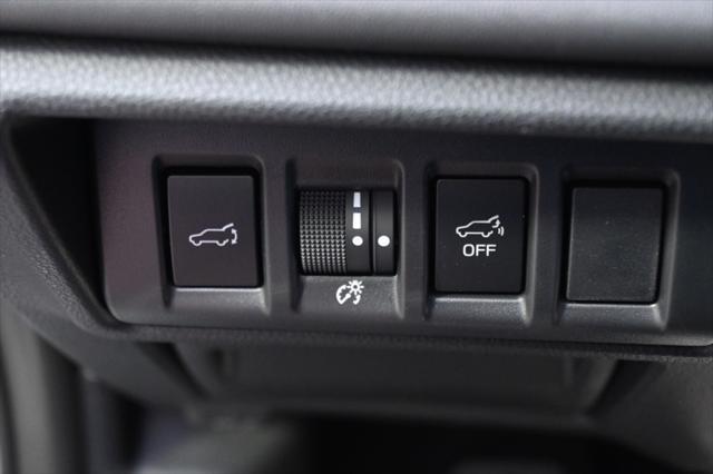 Photo of 2025 Ice Silver Metallic Subaru Outback