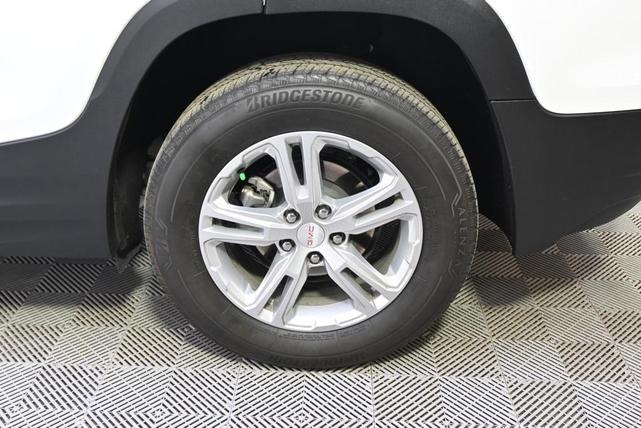 Photo of 2023 Summit White GMC Terrain