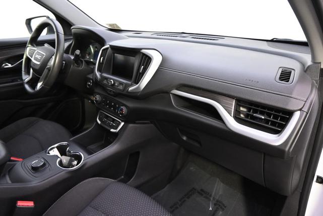 Photo of 2023 Summit White GMC Terrain