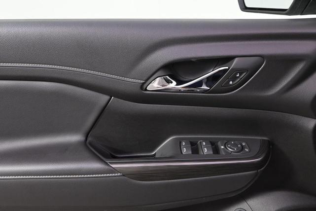 Photo of 2023 Summit White GMC Acadia