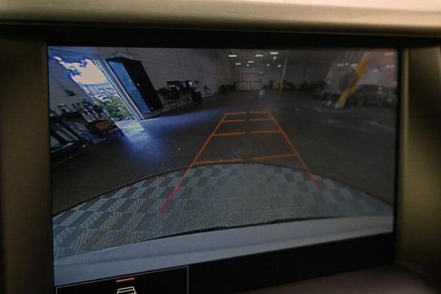 Photo of 2023 Summit White GMC Acadia