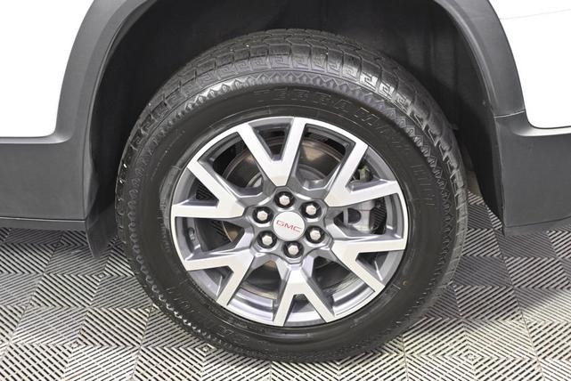 Photo of 2023 Summit White GMC Acadia