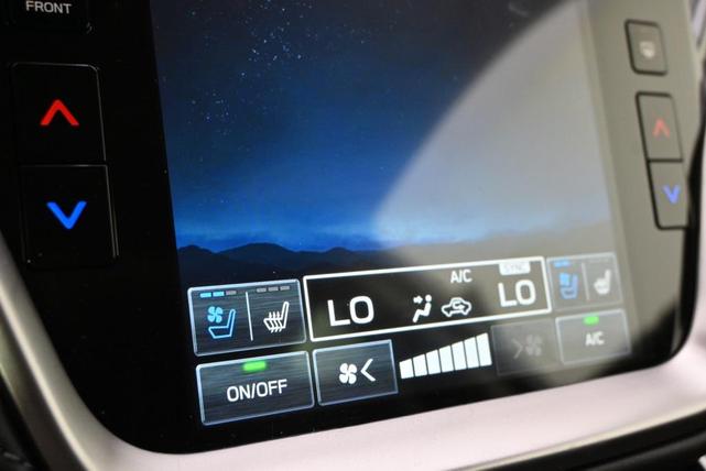 Photo of 2025 Ice Silver Metallic Subaru Outback