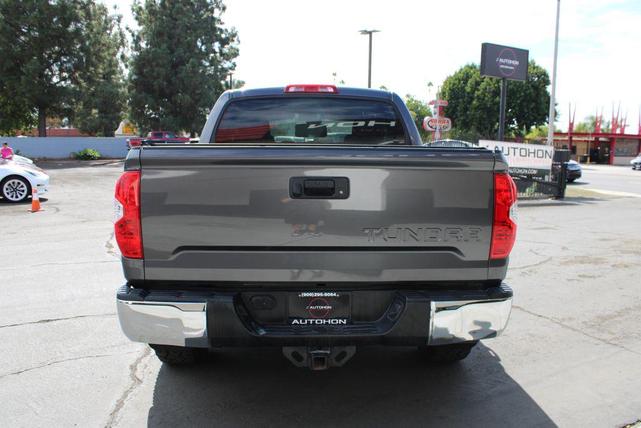 Photo of 2019 Gray Toyota Tundra