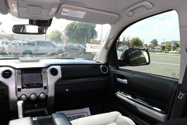 Photo of 2019 Gray Toyota Tundra