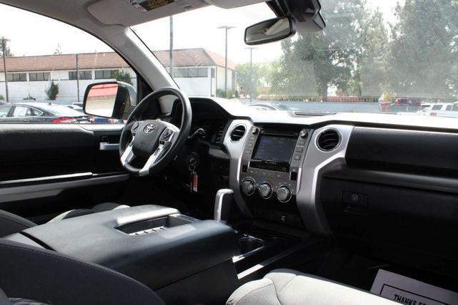Photo of 2019 Gray Toyota Tundra