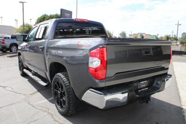 Photo of 2019 Gray Toyota Tundra