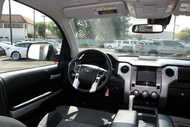 Photo of 2019 Gray Toyota Tundra