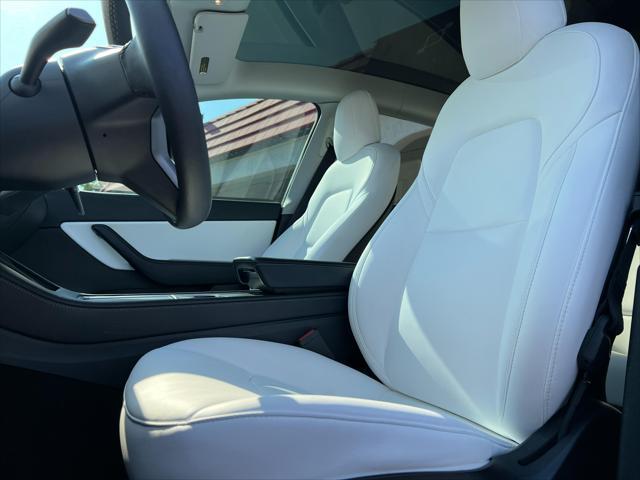 Photo of 2022 Red Multi-Coat Tesla Model Y