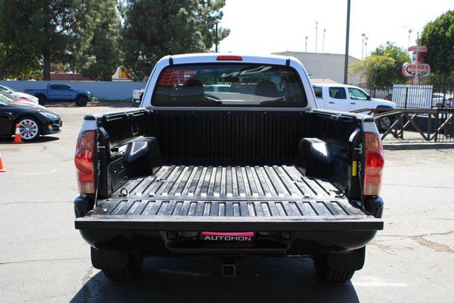 Photo of 2012 Silver Toyota Tacoma