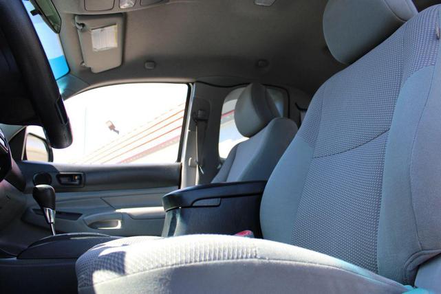 Photo of 2012 Silver Toyota Tacoma