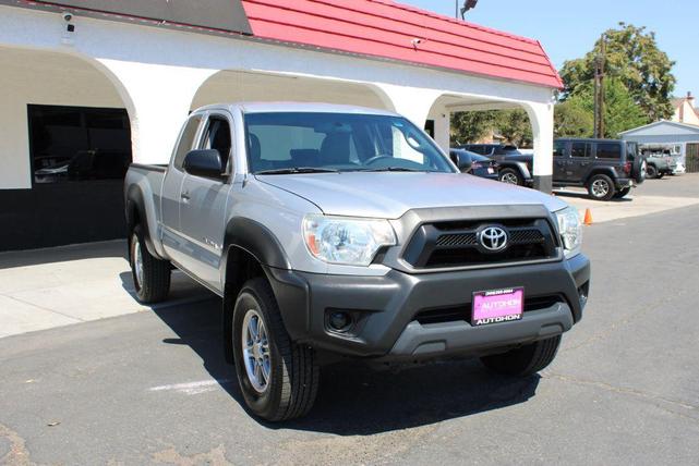 Photo of 2012 Silver Toyota Tacoma