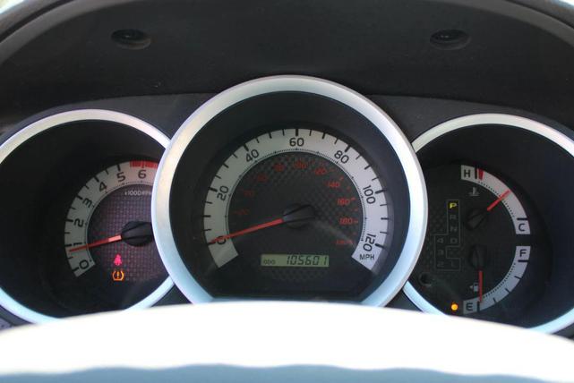 Photo of 2012 Silver Toyota Tacoma