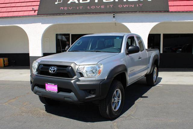 Photo of 2012 Silver Toyota Tacoma
