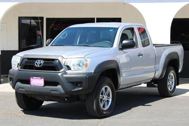 Photo of 2012 Silver Toyota Tacoma