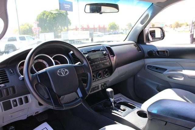 Photo of 2012 Silver Toyota Tacoma