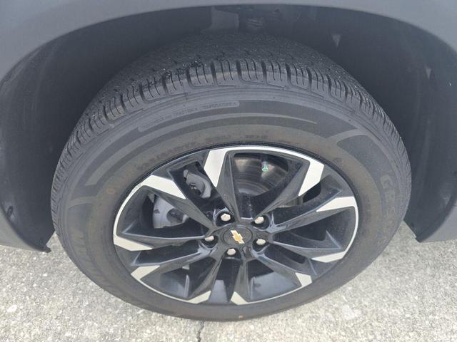 Photo of 2023 Summit White Chevrolet Trailblazer