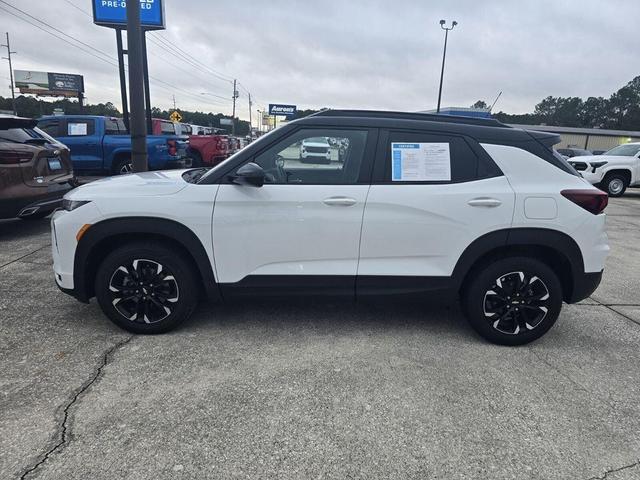 Photo of 2023 Summit White Chevrolet Trailblazer