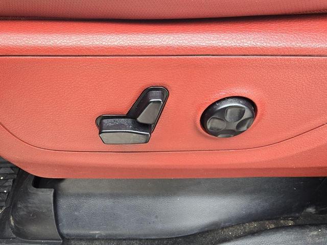 Photo of 2020 Granite Crystal Clearcoat Metallic RAM 1500