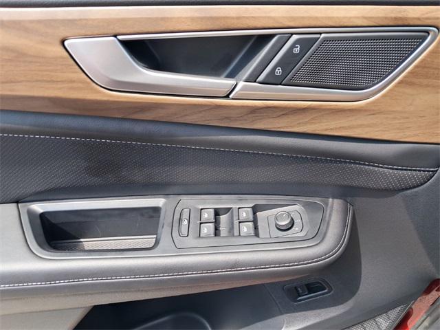 Photo of 2024 Aurora Red Metallic Volkswagen Atlas