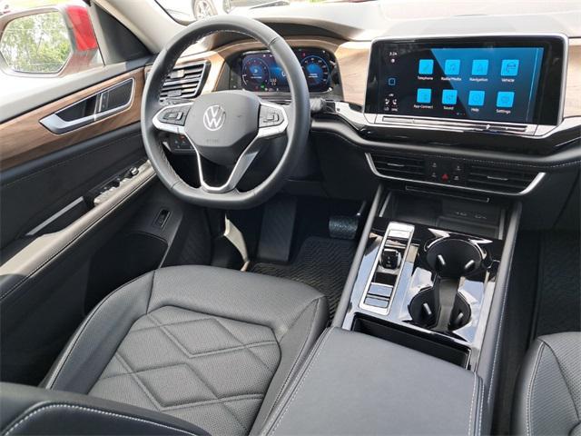 Photo of 2024 Aurora Red Metallic Volkswagen Atlas