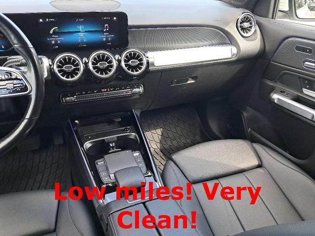 Photo of 2021 White Mercedes-Benz GLB 250