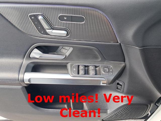 Photo of 2021 White Mercedes-Benz GLB 250