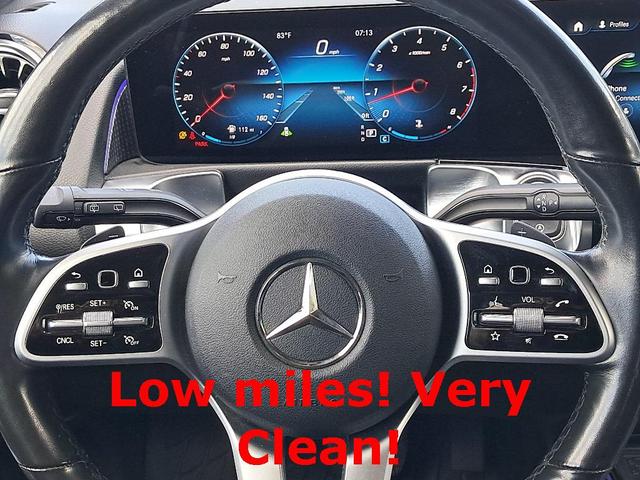 Photo of 2021 White Mercedes-Benz GLB 250