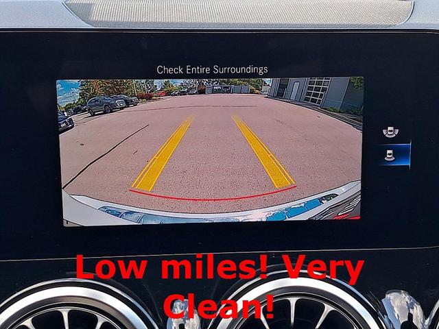 Photo of 2021 White Mercedes-Benz GLB 250