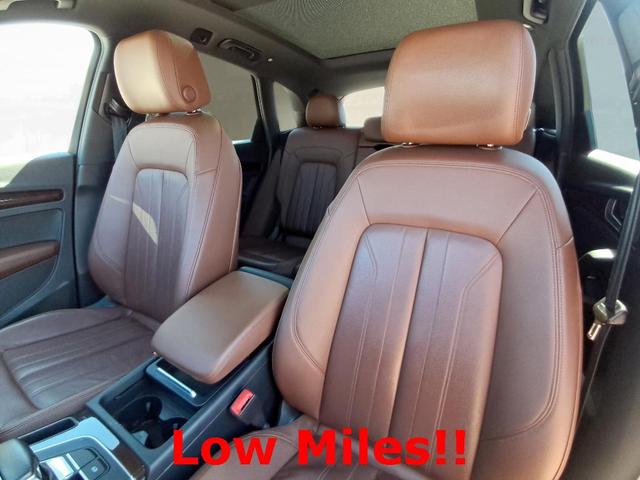 Photo of 2018 Black Metallic Audi Q5