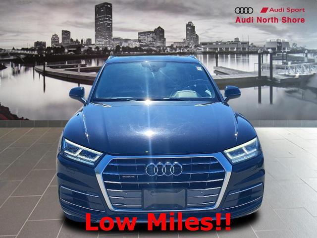 Photo of 2018 Black Metallic Audi Q5