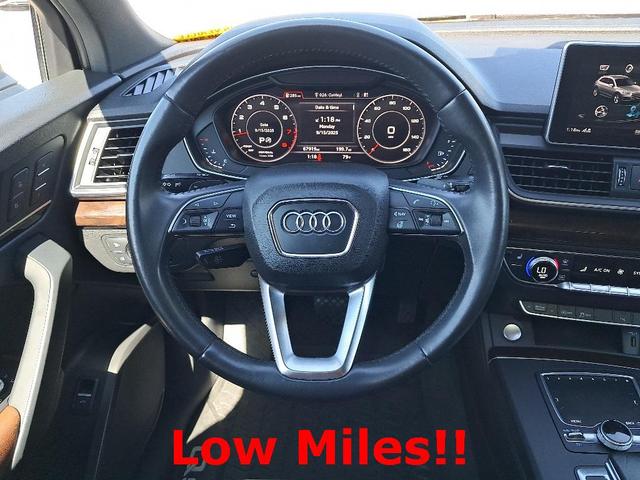 Photo of 2018 Black Metallic Audi Q5