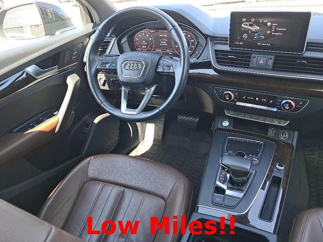 Photo of 2018 Black Metallic Audi Q5